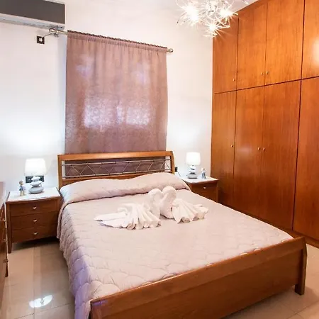 דירה Divine קרפאטוס