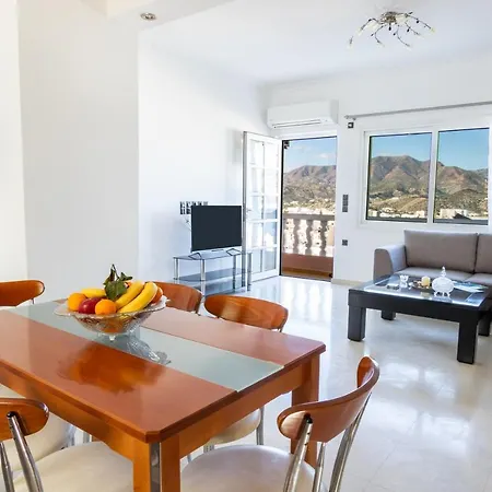 דירה Divine קרפאטוס